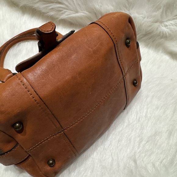 Burberry Vintage Tan Leather Women's Bag - Picture 6 of 13